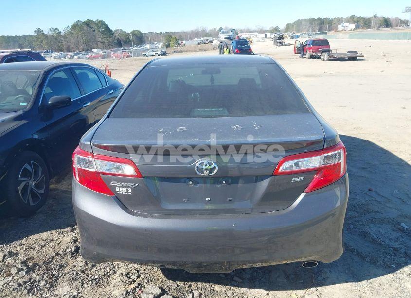 Photo 16 of 2014 Toyota Camry SE (VIN 4T1BF1FK2EU834952)