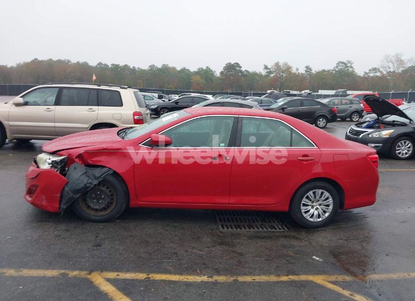 Photo 14 of 2014 Toyota Camry L (VIN 4T1BF1FK2EU835678)