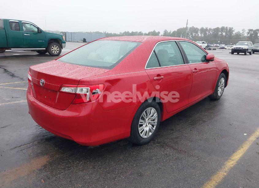 Photo 4 of 2014 Toyota Camry L (VIN 4T1BF1FK2EU835678)