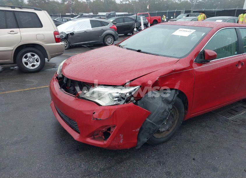 Photo 6 of 2014 Toyota Camry L (VIN 4T1BF1FK2EU835678)