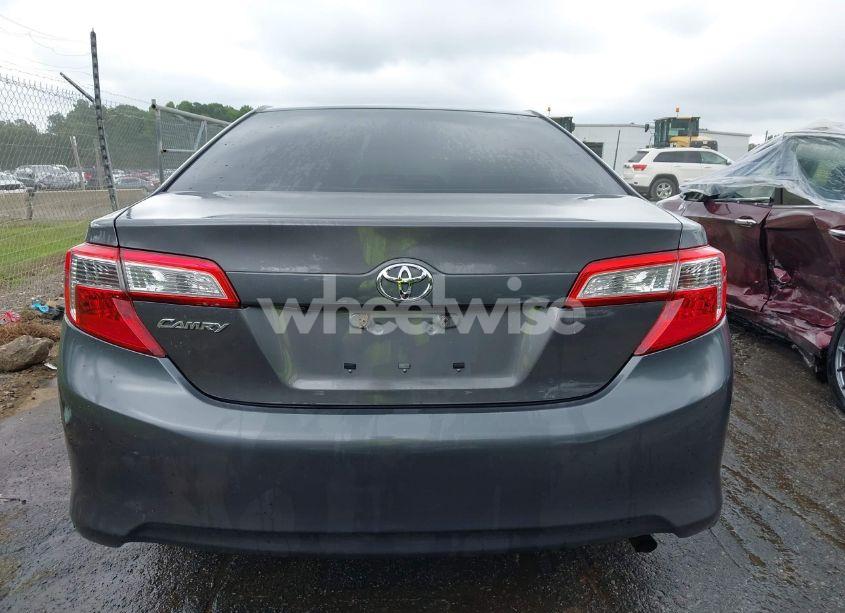 Photo 16 of 2014 Toyota Camry L (VIN 4T1BF1FK2EU843229)