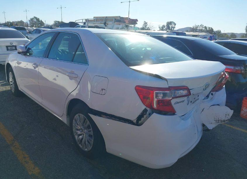 Photo 3 of 2014 Toyota Camry LE (VIN 4T1BF1FK2EU848883)