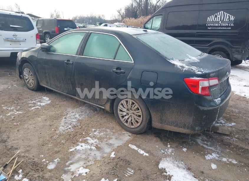 Photo 3 of 2014 Toyota Camry LE (VIN 4T1BF1FK2EU851282)