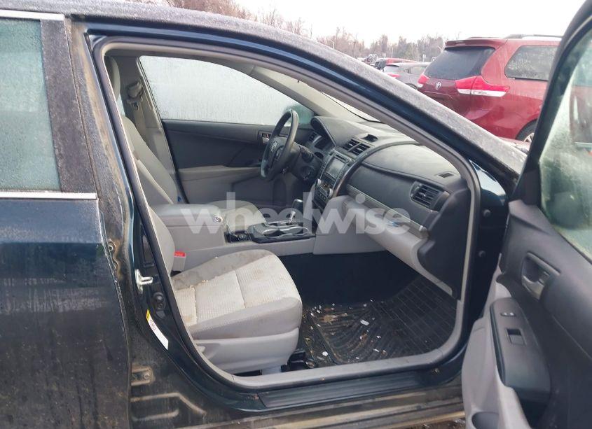 Photo 5 of 2014 Toyota Camry LE (VIN 4T1BF1FK2EU851282)