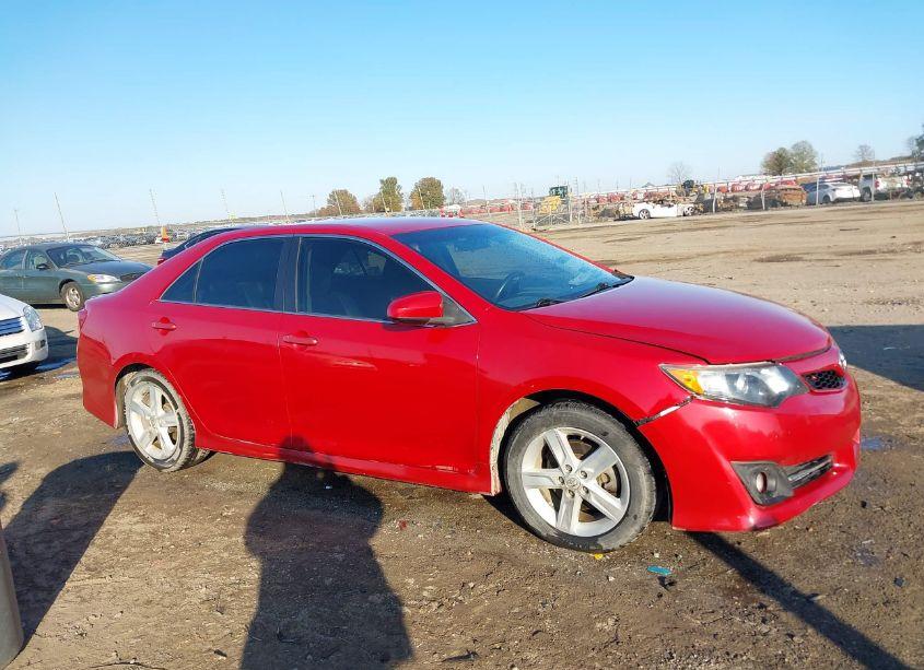 Photo 13 of 2014 Toyota Camry SE (VIN 4T1BF1FK2EU856174)