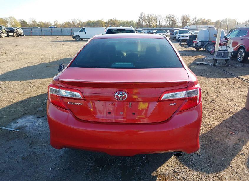 Photo 16 of 2014 Toyota Camry SE (VIN 4T1BF1FK2EU856174)