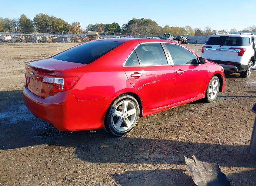 Photo 4 of 2014 Toyota Camry SE (VIN 4T1BF1FK2EU856174)