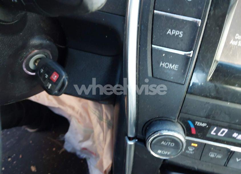 Photo 10 of 2015 Toyota Camry XSE (VIN 4T1BF1FK2FU007387)