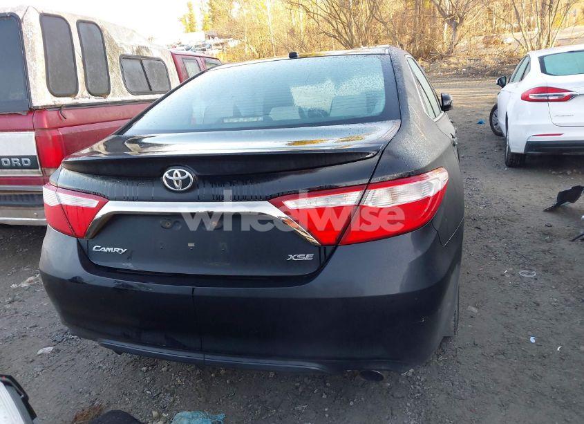 Photo 15 of 2015 Toyota Camry XSE (VIN 4T1BF1FK2FU007387)