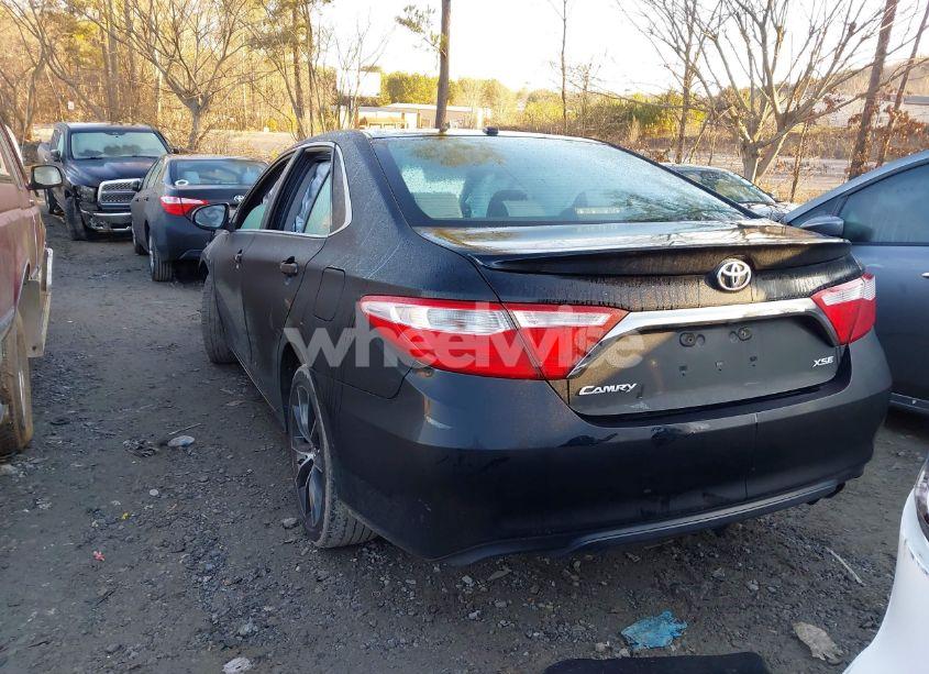 Photo 2 of 2015 Toyota Camry XSE (VIN 4T1BF1FK2FU007387)
