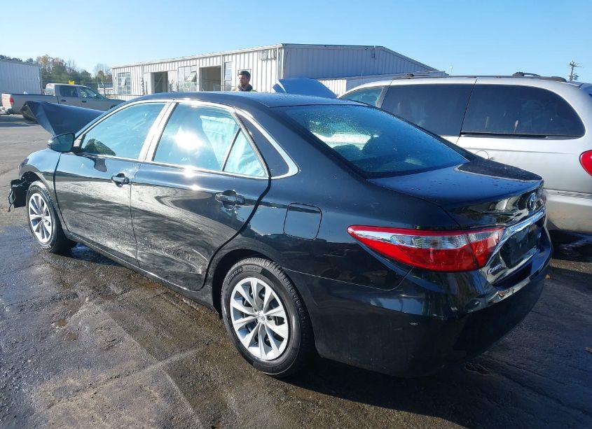 Photo 3 of 2015 Toyota Camry LE (VIN 4T1BF1FK2FU023251)