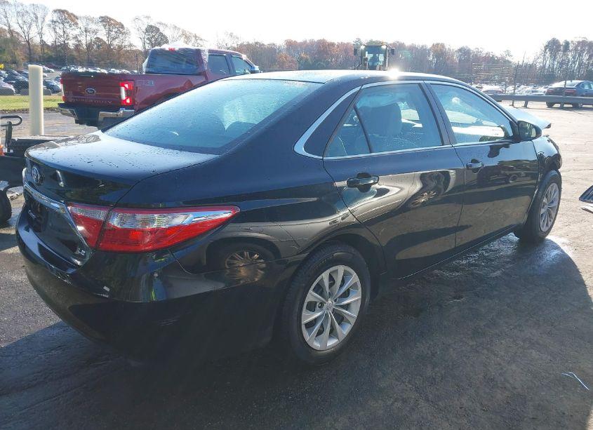 Photo 4 of 2015 Toyota Camry LE (VIN 4T1BF1FK2FU023251)