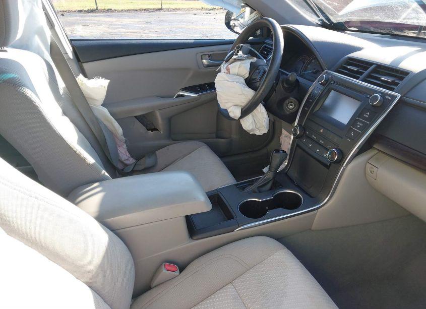 Photo 5 of 2015 Toyota Camry LE (VIN 4T1BF1FK2FU023251)