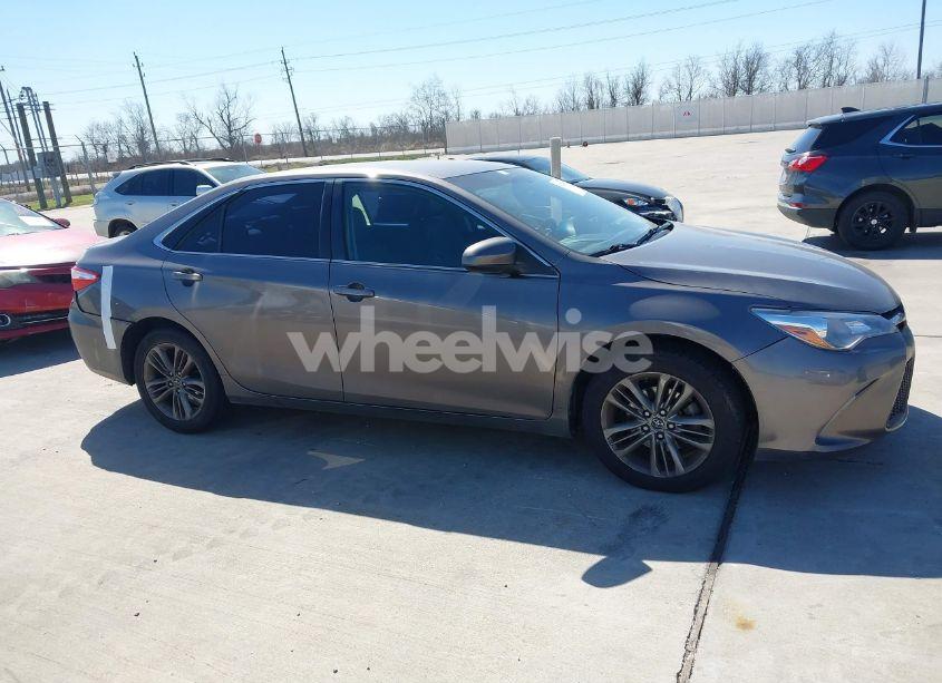 Photo 13 of 2015 Toyota Camry SE (VIN 4T1BF1FK2FU031639)