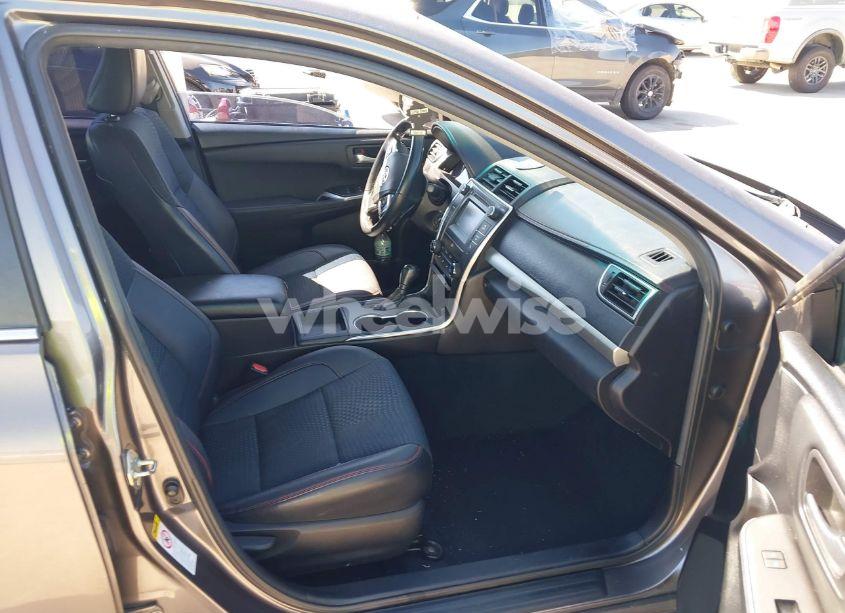 Photo 5 of 2015 Toyota Camry SE (VIN 4T1BF1FK2FU031639)