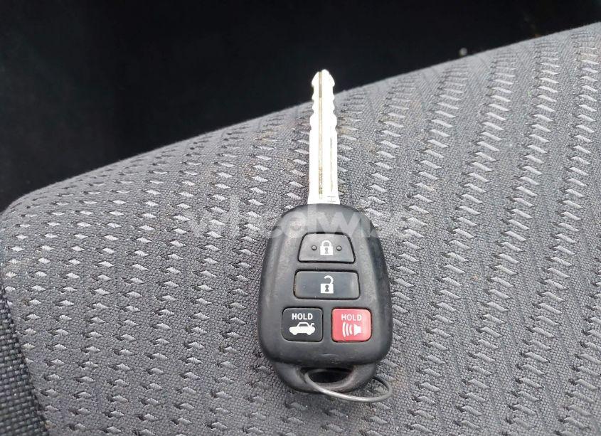 Photo 11 of 2015 Toyota Camry LE (VIN 4T1BF1FK2FU032063)