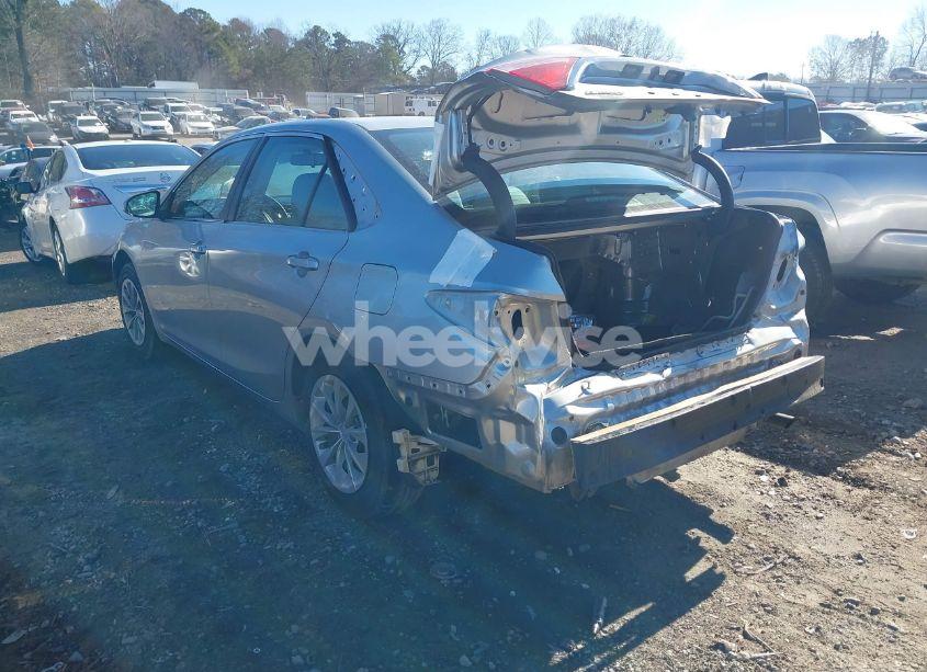 Photo 3 of 2015 Toyota Camry LE (VIN 4T1BF1FK2FU034542)