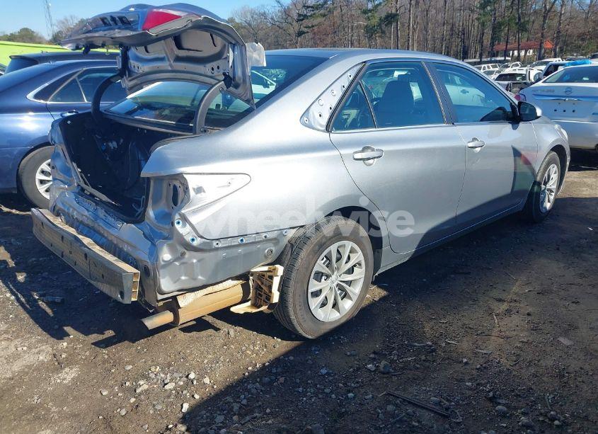 Photo 4 of 2015 Toyota Camry LE (VIN 4T1BF1FK2FU034542)