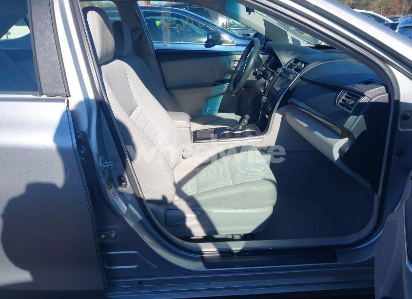 Photo 5 of 2015 Toyota Camry LE (VIN 4T1BF1FK2FU034542)