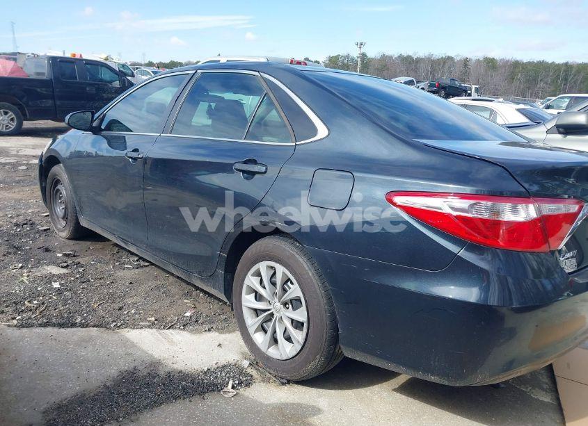 Photo 14 of 2015 Toyota Camry LE (VIN 4T1BF1FK2FU059232)