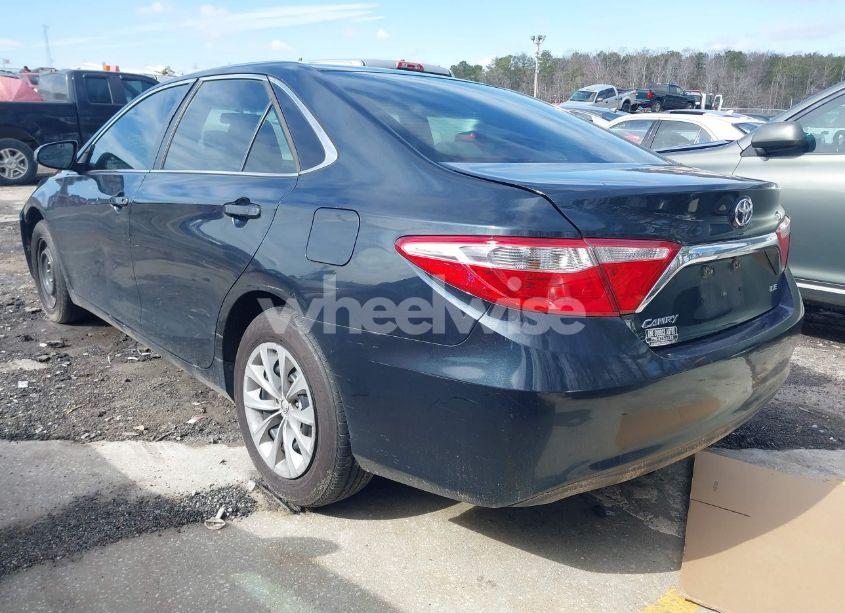 Photo 3 of 2015 Toyota Camry LE (VIN 4T1BF1FK2FU059232)