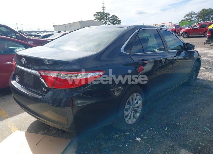 Photo 4 of 2015 Toyota Camry LE (VIN 4T1BF1FK2FU059232)