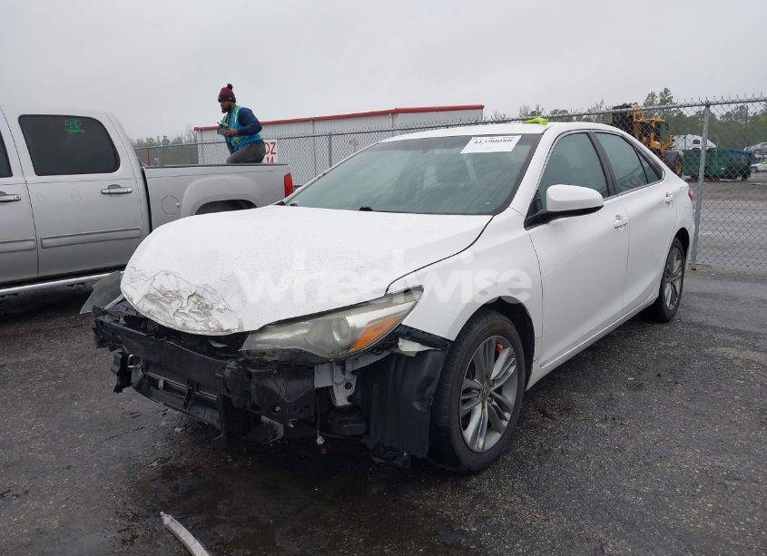 Photo 6 of 2015 Toyota Camry SE (VIN 4T1BF1FK2FU067055)