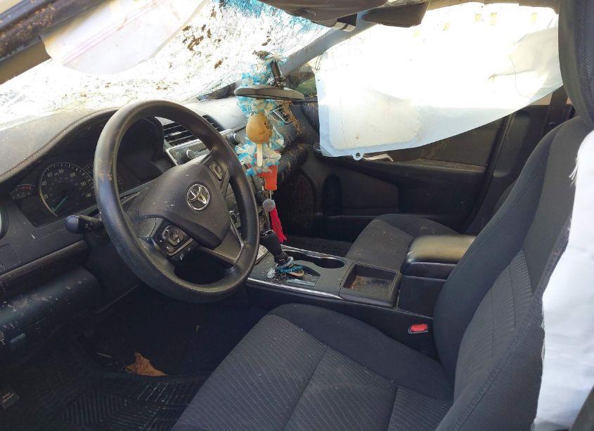 Photo 5 of 2015 Toyota Camry LE (VIN 4T1BF1FK2FU087970)