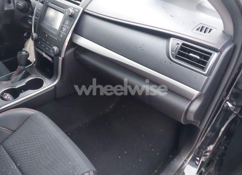 Photo 5 of 2015 Toyota Camry SE (VIN 4T1BF1FK2FU110003)