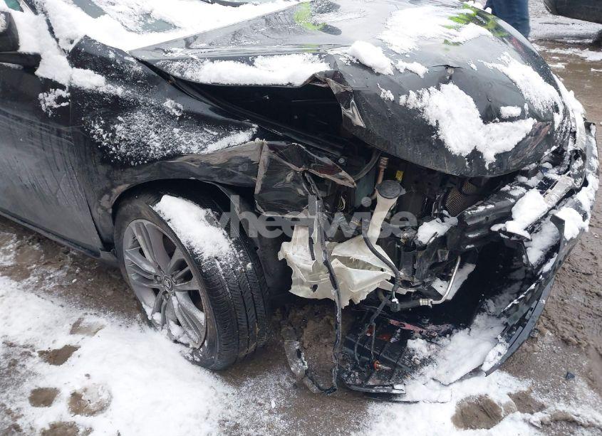 Photo 6 of 2015 Toyota Camry SE (VIN 4T1BF1FK2FU110003)