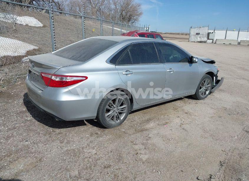 Photo 4 of 2015 Toyota Camry SE (VIN 4T1BF1FK2FU110759)