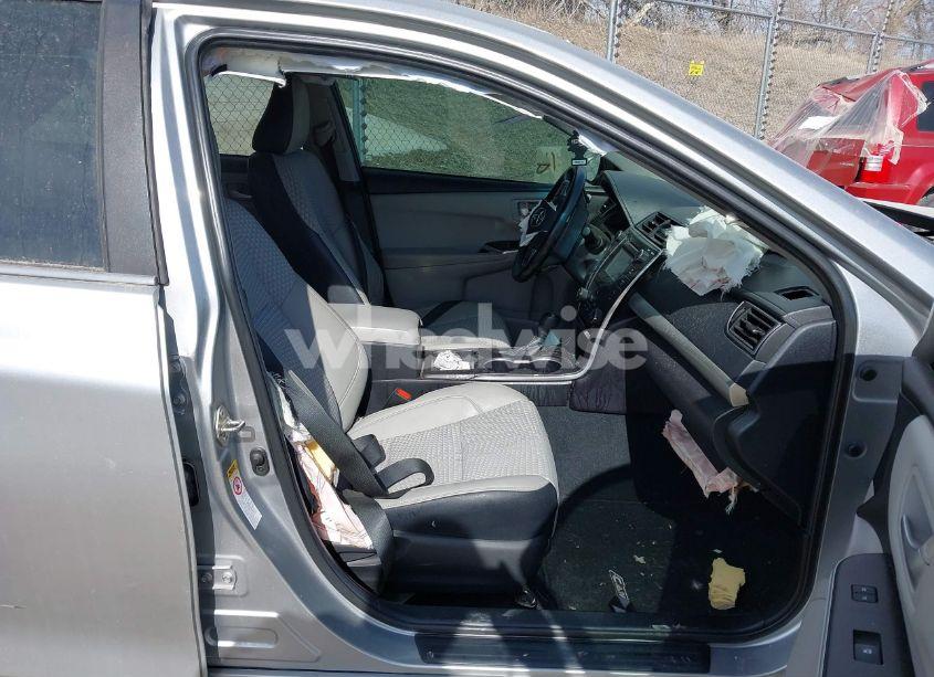 Photo 5 of 2015 Toyota Camry SE (VIN 4T1BF1FK2FU110759)