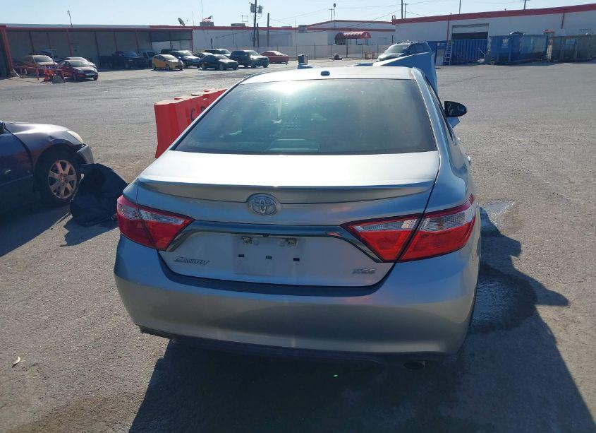 Photo 16 of 2015 Toyota Camry XSE (VIN 4T1BF1FK2FU114570)