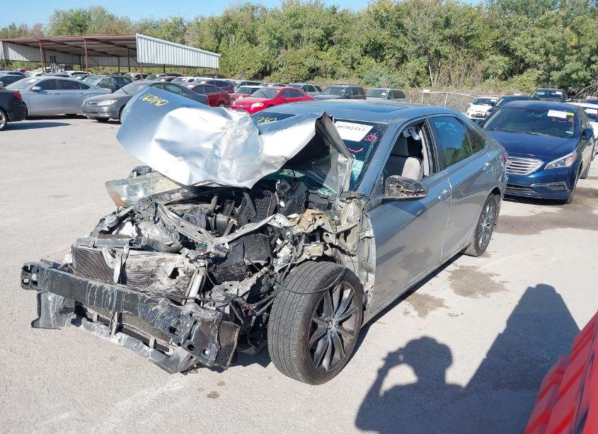 Photo 2 of 2015 Toyota Camry XSE (VIN 4T1BF1FK2FU114570)