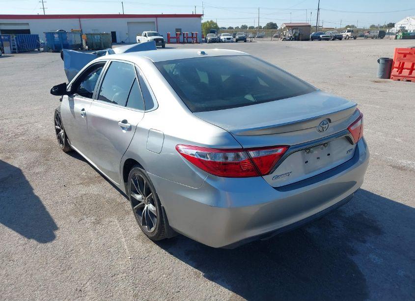 Photo 3 of 2015 Toyota Camry XSE (VIN 4T1BF1FK2FU114570)