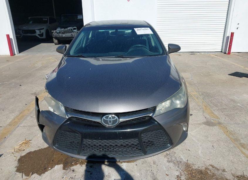 Photo 12 of 2015 Toyota Camry SE (VIN 4T1BF1FK2FU114777)