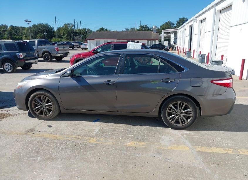 Photo 14 of 2015 Toyota Camry SE (VIN 4T1BF1FK2FU114777)