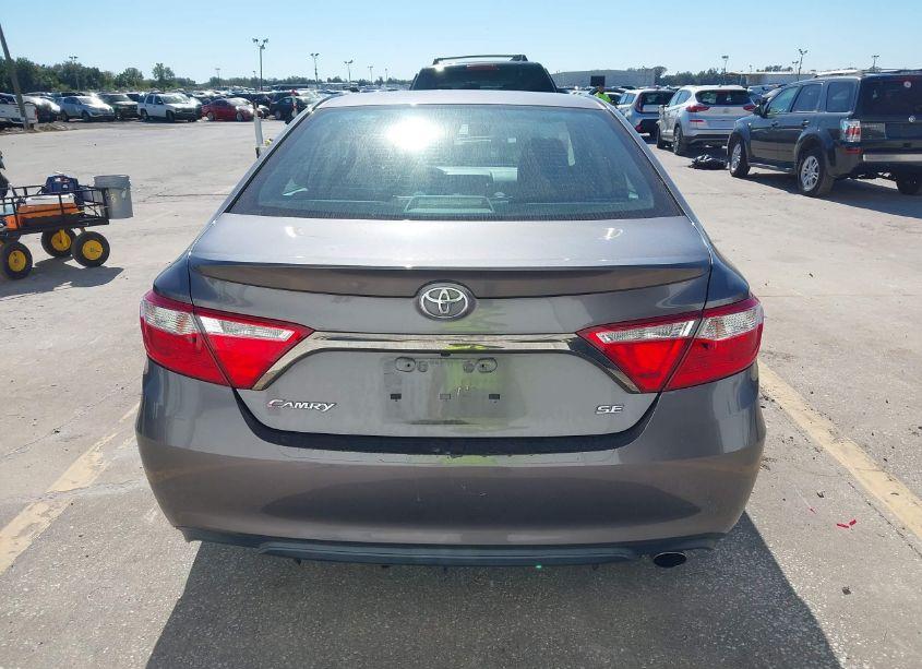 Photo 16 of 2015 Toyota Camry SE (VIN 4T1BF1FK2FU114777)