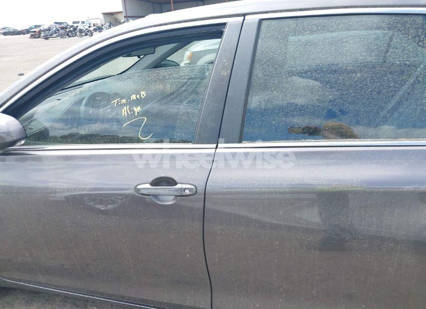 Photo 14 of 2015 Toyota Camry SE (VIN 4T1BF1FK2FU483302)