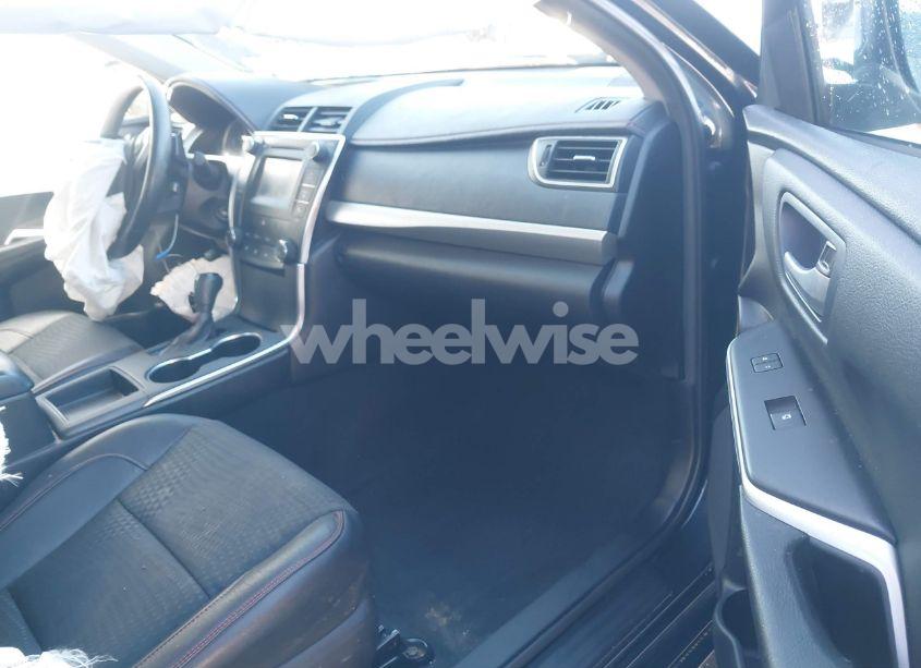 Photo 5 of 2015 Toyota Camry SE (VIN 4T1BF1FK2FU486085)