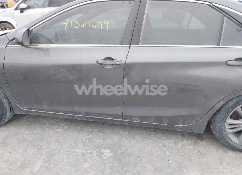 Photo 14 of 2015 Toyota Camry SE (VIN 4T1BF1FK2FU497281)