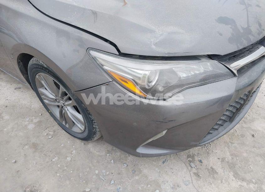 Photo 6 of 2015 Toyota Camry SE (VIN 4T1BF1FK2FU497281)