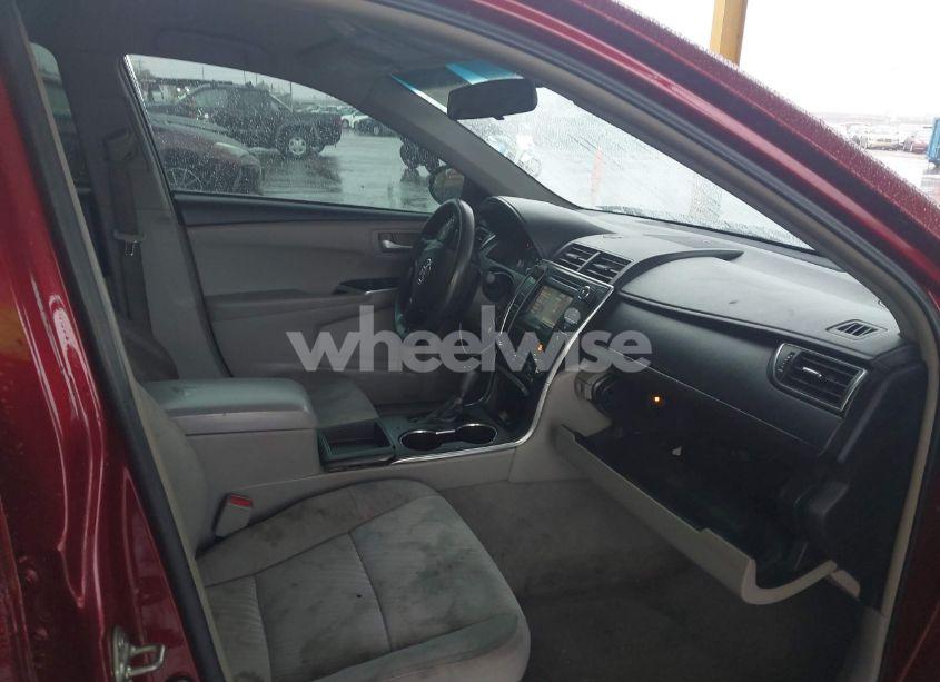 Photo 5 of 2015 Toyota Camry LE (VIN 4T1BF1FK2FU883067)