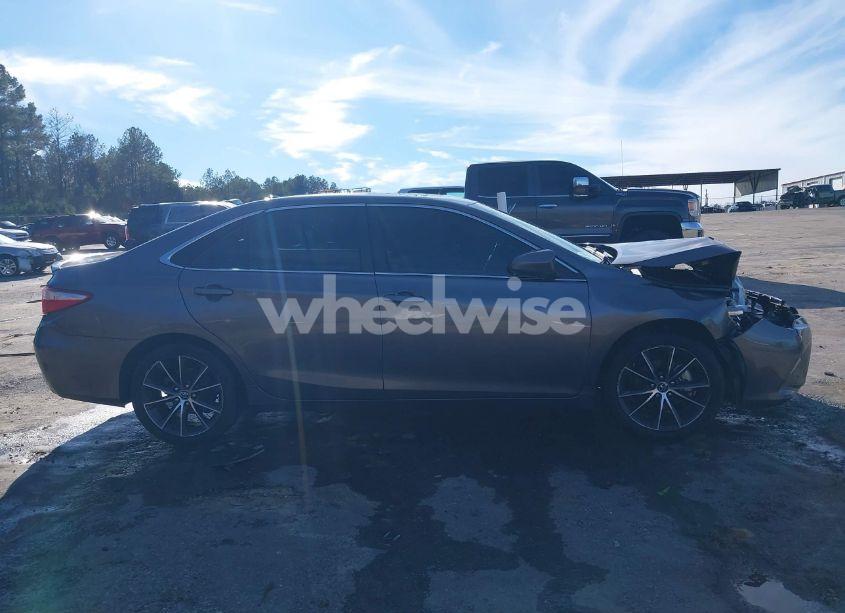 Photo 13 of 2015 Toyota Camry XSE (VIN 4T1BF1FK2FU897521)