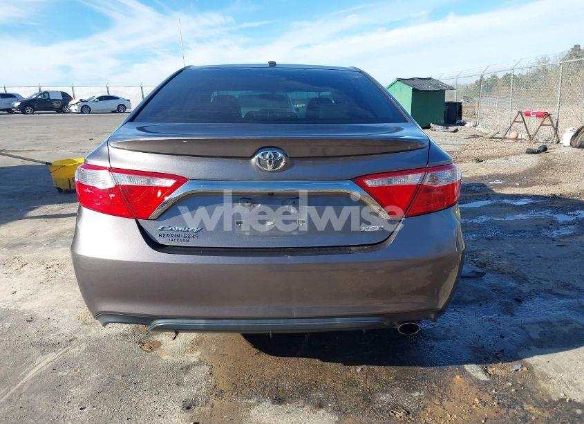 Photo 16 of 2015 Toyota Camry XSE (VIN 4T1BF1FK2FU897521)