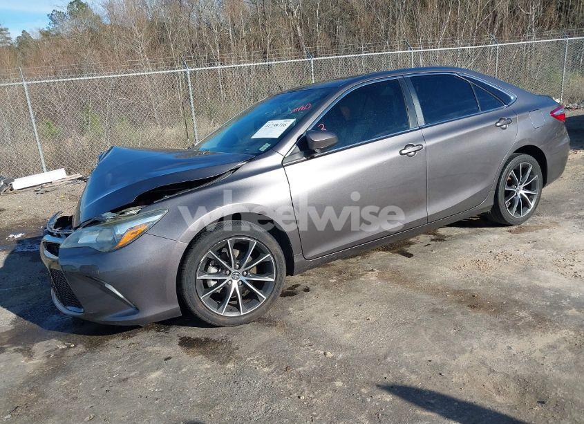 Photo 2 of 2015 Toyota Camry XSE (VIN 4T1BF1FK2FU897521)