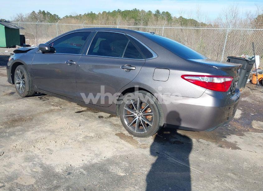 Photo 3 of 2015 Toyota Camry XSE (VIN 4T1BF1FK2FU897521)