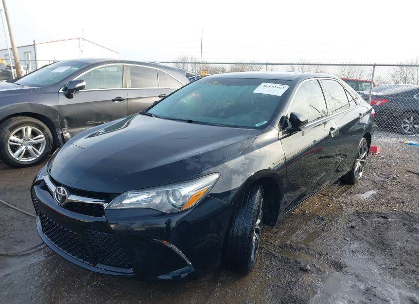Photo 2 of 2015 Toyota Camry XSE (VIN 4T1BF1FK2FU920022)