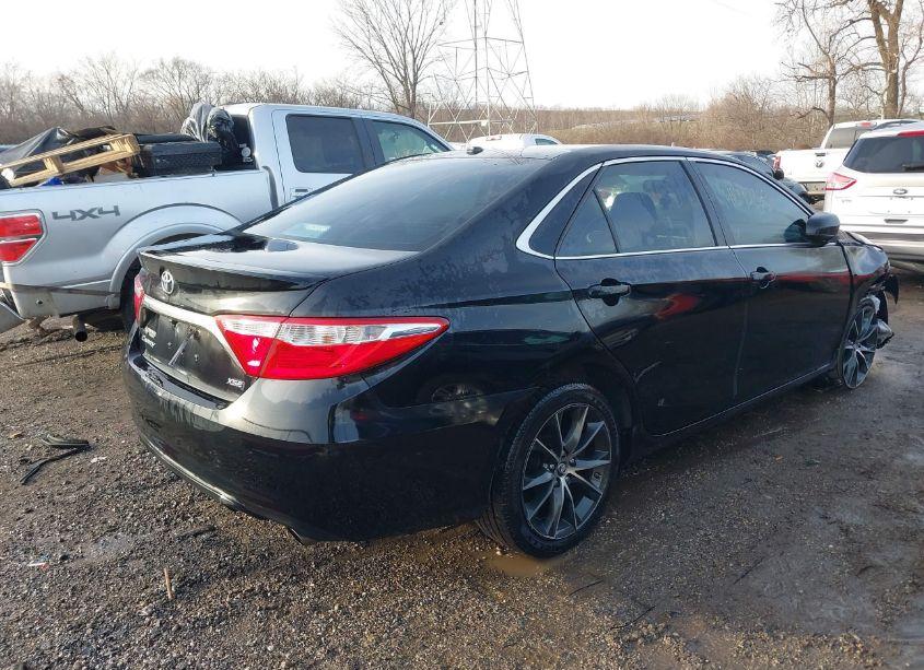 Photo 4 of 2015 Toyota Camry XSE (VIN 4T1BF1FK2FU920022)