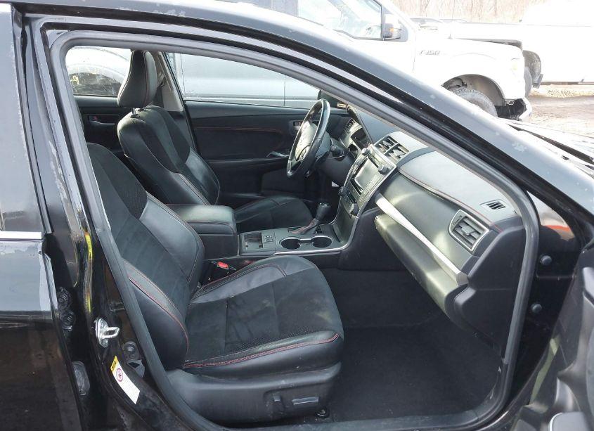 Photo 5 of 2015 Toyota Camry XSE (VIN 4T1BF1FK2FU920022)